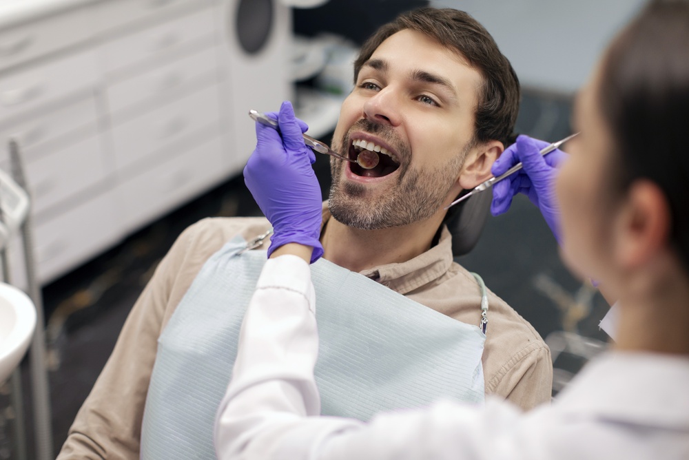 Dentist in Roseville